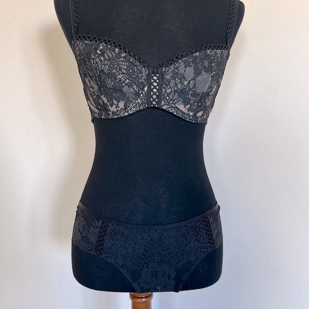 Victoria’s Secret Dream Angels Push-up without Padding bra and thong set